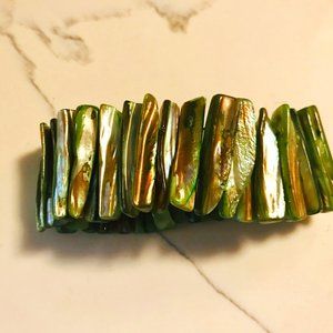 Mother of Pearl Green Bracelet